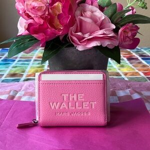 🌸 MARC JACOBS THE LEATHER MINI COMPACT WALLET 🌸